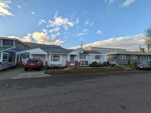 3516 W 8th St, The Dalles, OR 97058
