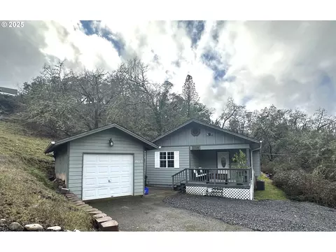 1520 NE Winter St, Roseburg, OR 97470