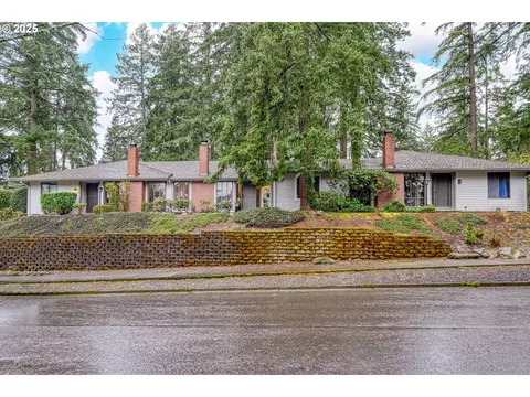 15140 SW Village Ln, Beaverton, OR 97007