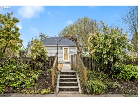 9437 N Portsmouth Ave, Portland, OR 97203