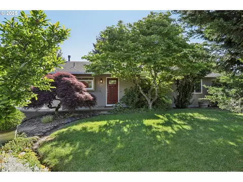 374 NE 34th Pl, Hillsboro, OR 97124