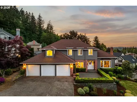 2055 Ridge Pointe Dr, Lake Oswego, OR 97034