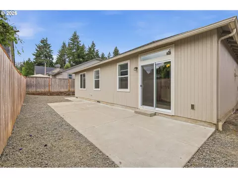 Exterior - 4760 Glacier Meadows Loop, Springfield, OR 97478 photo 5 of 8