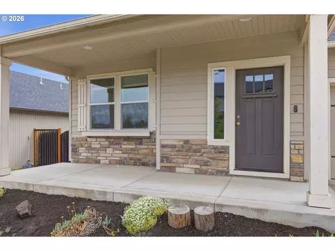 Exterior - 4760 Glacier Meadows Loop, Springfield, OR 97478 photo 2 of 8
