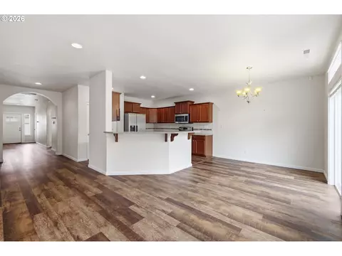 Living - 4760 Glacier Meadows Loop, Springfield, OR 97478 photo 1 of 6