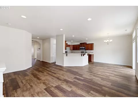Living - 4760 Glacier Meadows Loop, Springfield, OR 97478 photo 5 of 6