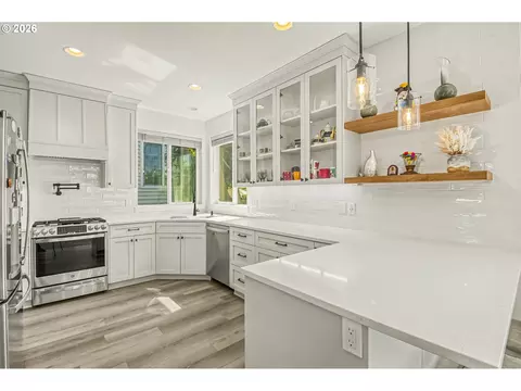 Kitchen - 4726 SE Salquist Rd, Gresham, OR 97080 photo 1 of 7