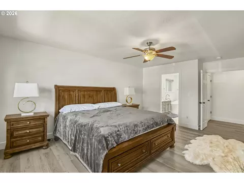 Bedroom - 4726 SE Salquist Rd, Gresham, OR 97080 photo 4 of 4