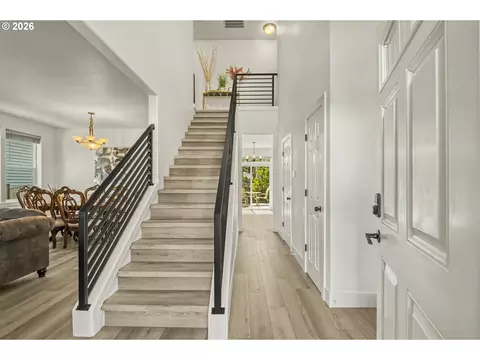 Entry Way - 4726 SE Salquist Rd, Gresham, OR 97080 photo 2 of 2