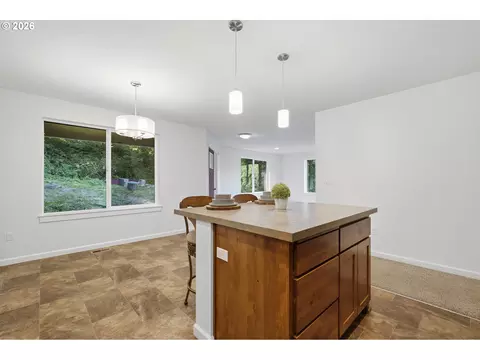 Kitchen - 55964 E Highway 26, Sandy, OR 97055 photo 4 of 4