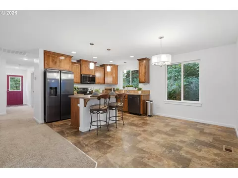 Kitchen - 55964 E Highway 26, Sandy, OR 97055 photo 1 of 4