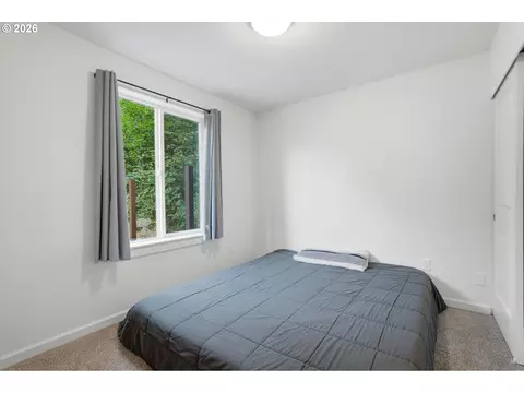 Bedroom - 55964 E Highway 26, Sandy, OR 97055 photo 1 of 4