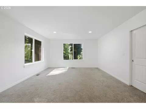 Living - 55964 E Highway 26, Sandy, OR 97055 photo 1 of 4