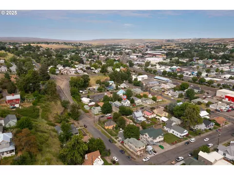 View/Area - 615 SW 5th St, Pendleton, OR 97801 photo 4 of 9