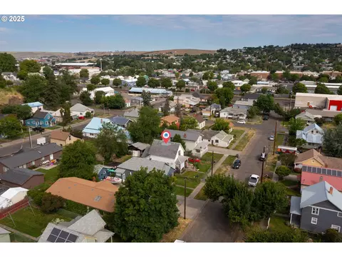 View/Area - 615 SW 5th St, Pendleton, OR 97801 photo 1 of 9
