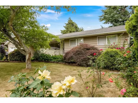 1997 Crozer St NW, Salem, OR 97304