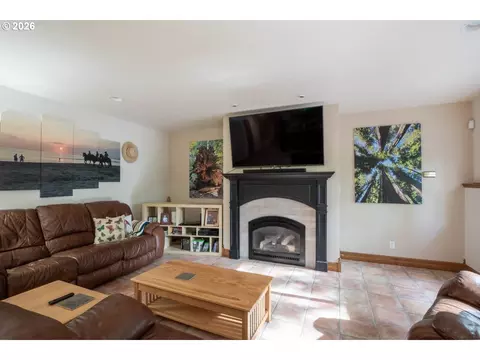 Other - 2610 Park Forest Dr, Eugene, OR 97405 photo 3 of 10