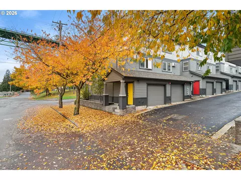 6700 N Pittsburg Ave, Portland, OR 97203