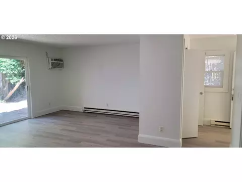 Living - 110 SE Vista Ave, Gresham, OR 97080 photo 1 of 3