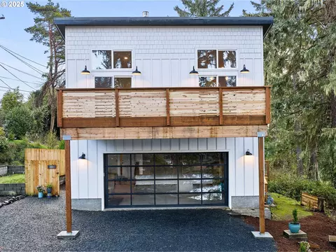 33254 Columbia Beach Ln, Warrenton, OR 97146