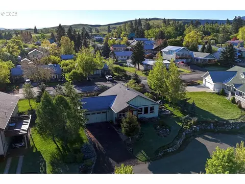 1004 Dawson Ave, Joseph, OR 97846