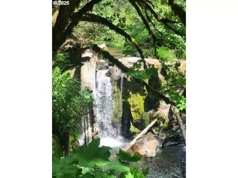 middle creek rd., Myrtle Point, OR 97458