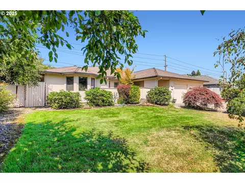 1597 NE Greensword Dr, Hillsboro, OR 97124