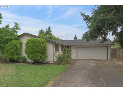 4490 Hilton Dr, Eugene, OR 97402 photo 1