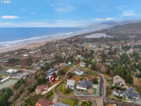 longview loop, Rockaway Beach, OR 97136