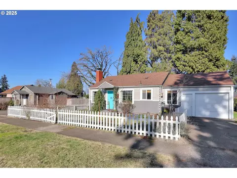 1430 B St, Springfield, OR 97477