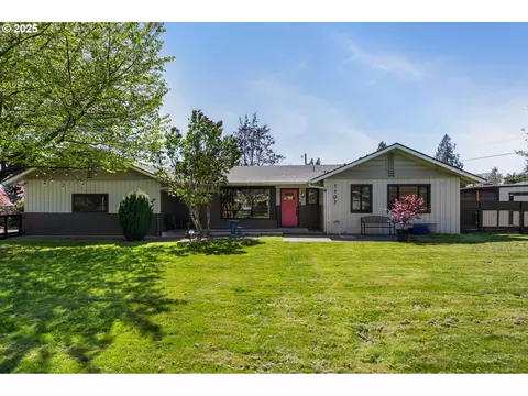 1107 NW Sluman Rd, Vancouver, WA 98665