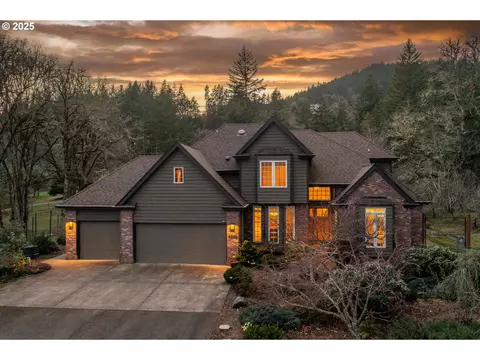 6560 NW Vineyard Dr, Corvallis, OR 97330