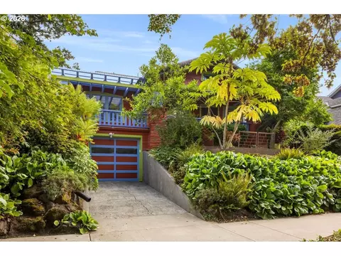 4002 NE Multnomah St, Portland, OR 97232