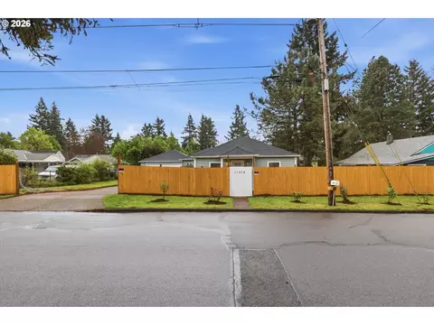 11514 SE Alder St, Portland, OR 97216