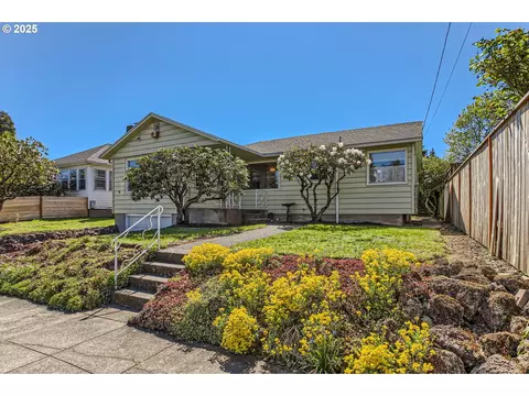3926 NE Killingsworth St, Portland, OR 97211