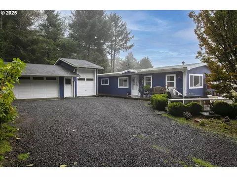 6185 Columbia St, Arch Cape, OR 97102