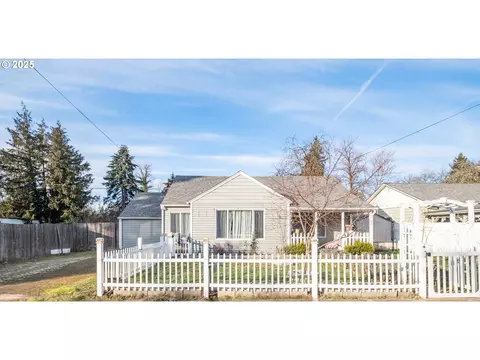 1178 Ironwood St, Sweet Home, OR 97386