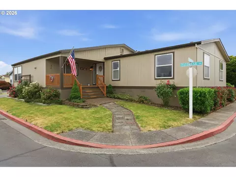 1000 S Mckern Ct #34, Newberg, OR 97132