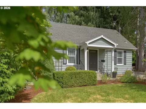 928 SE Davis St, Mcminnville, OR 97128