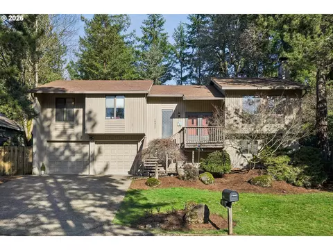 10312 SE 99th Dr, Happy Valley, OR 97086