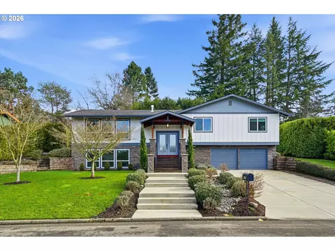9213 NW 27th Ave, Vancouver, WA 98665