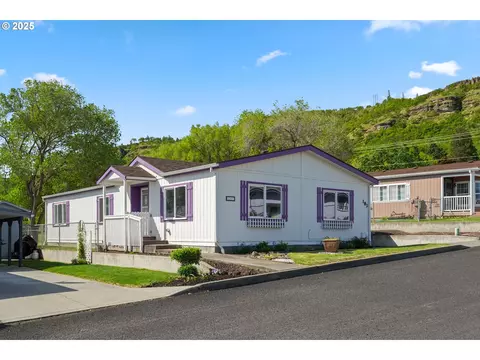 950 Pomona St #183, The Dalles, OR 97058
