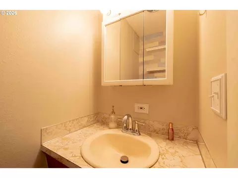 Bath - 1935 NE 19th St, Gresham, OR 97030 photo 2 of 4
