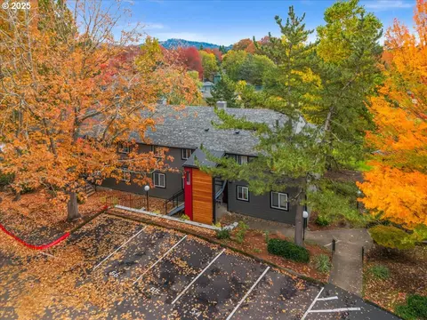 12612 NW Barnes Rd # 6, Portland, OR 97210