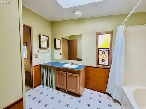 179 Outer Dr, Florence, OR 97439 photo 23