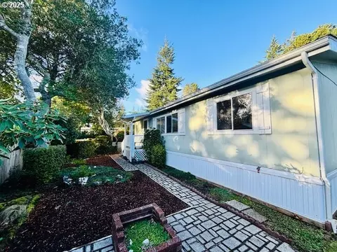 179 Outer Dr, Florence, OR 97439 photo 25