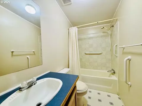 179 Outer Dr, Florence, OR 97439 photo 12