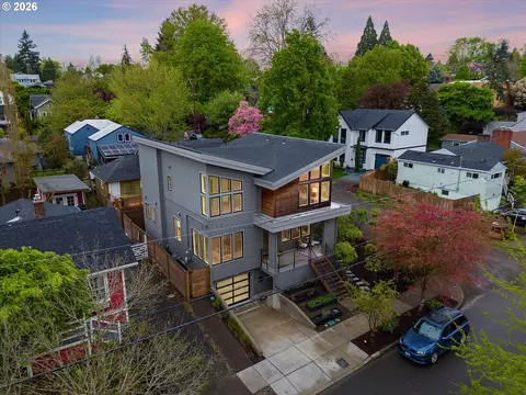 4041 SE Knapp St, Portland, OR 97202
