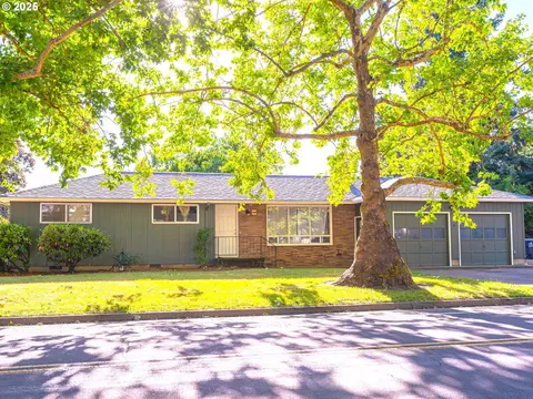 2010 Grove St, Eugene, OR 97404