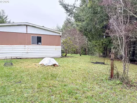 225 Doraleen Ln, Glide, OR 97443 photo 4